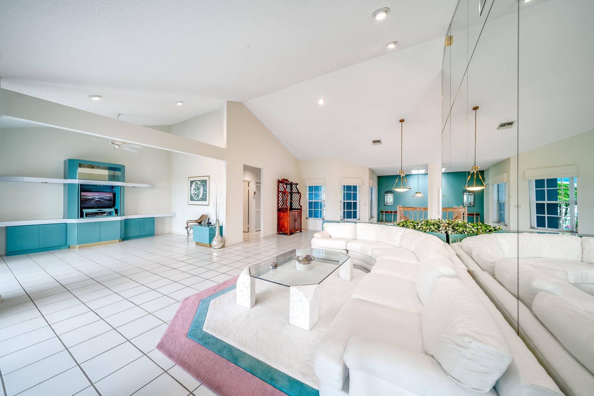 11698 Briarwood Circle Unit: 3