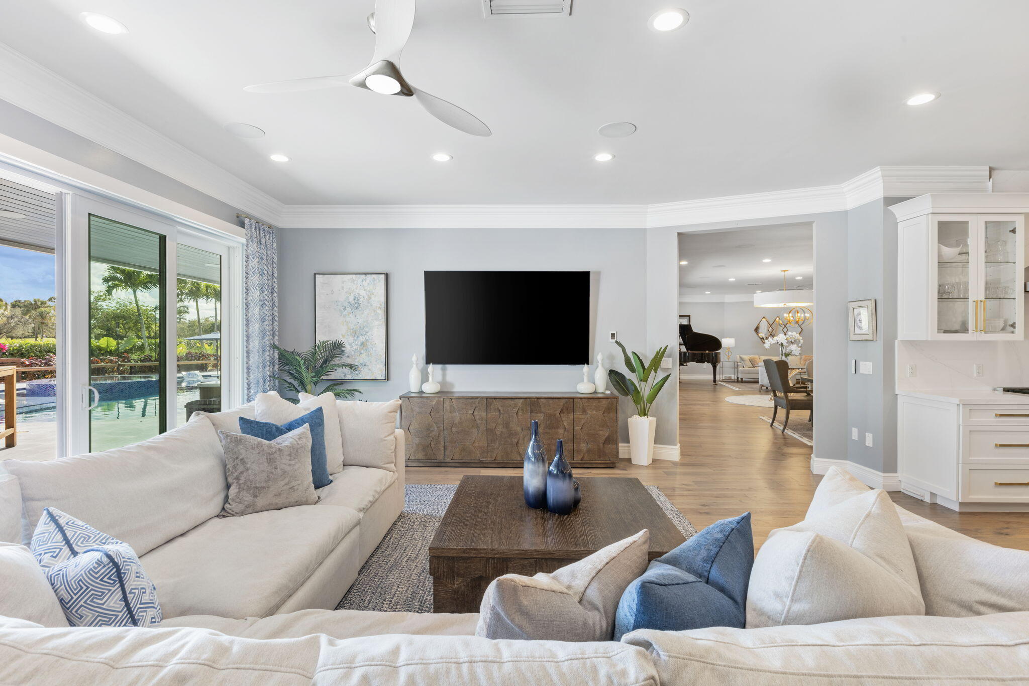 600 Atlantis Estates Way, Atlantis