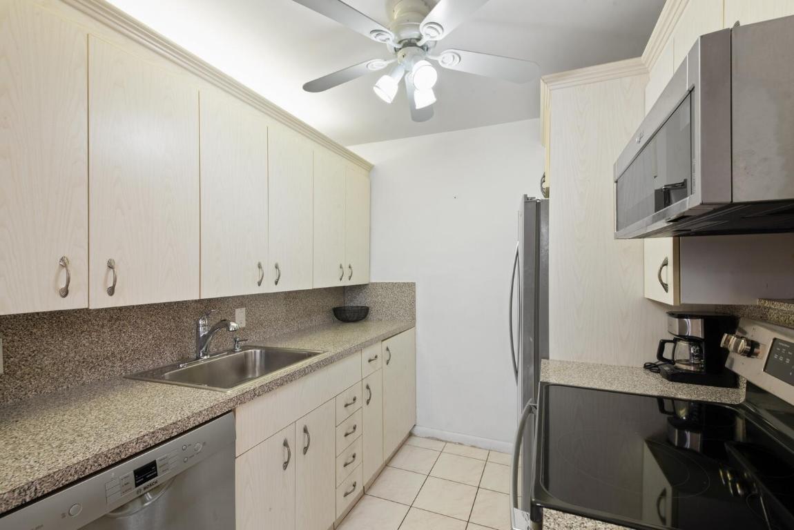 2043 Guildford C, Boca Raton