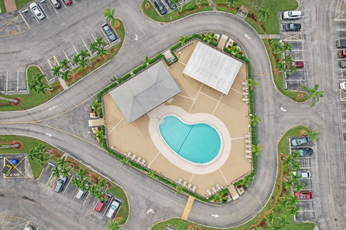 2043 Guildford C, Boca Raton