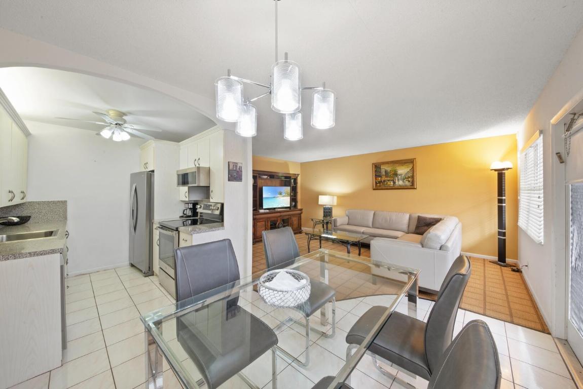 2043 Guildford C, Boca Raton