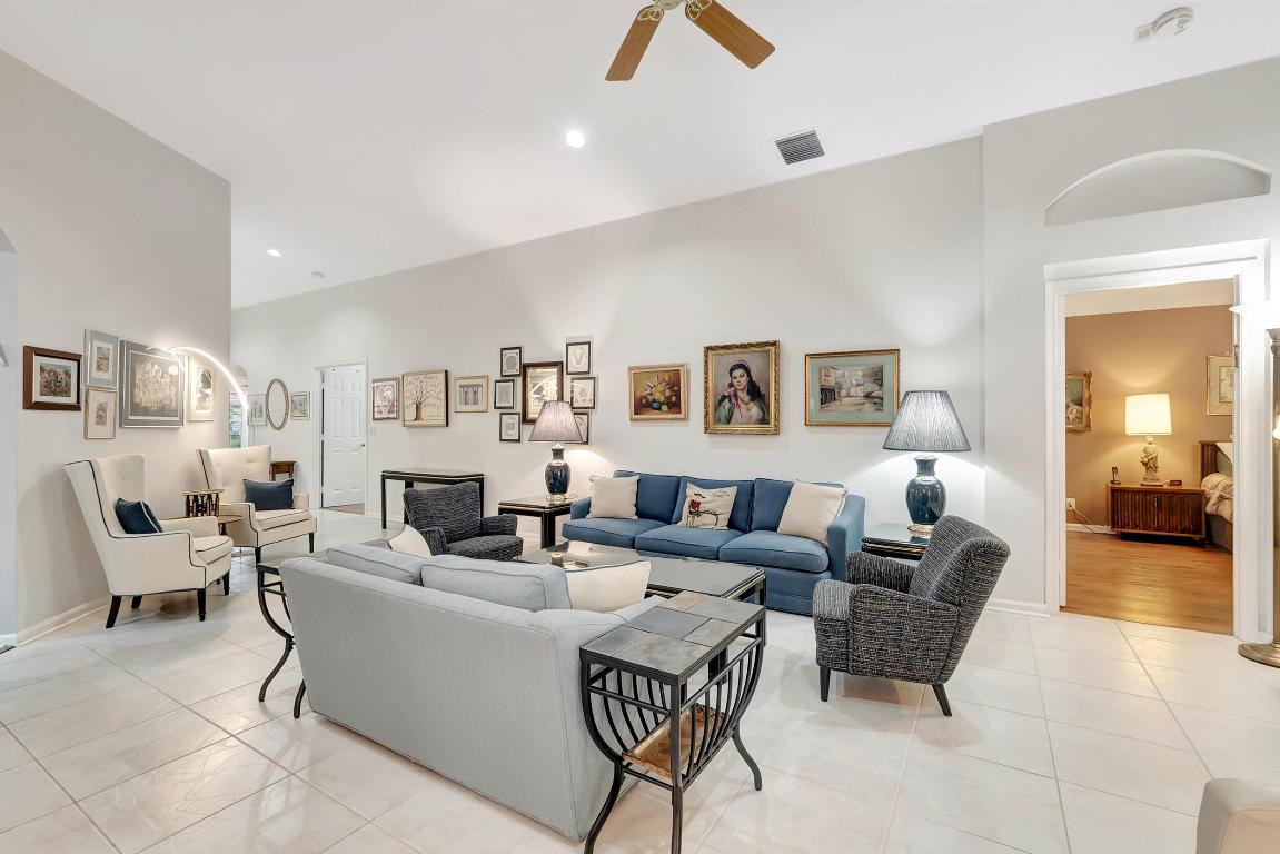 5820 Seashell Terrace