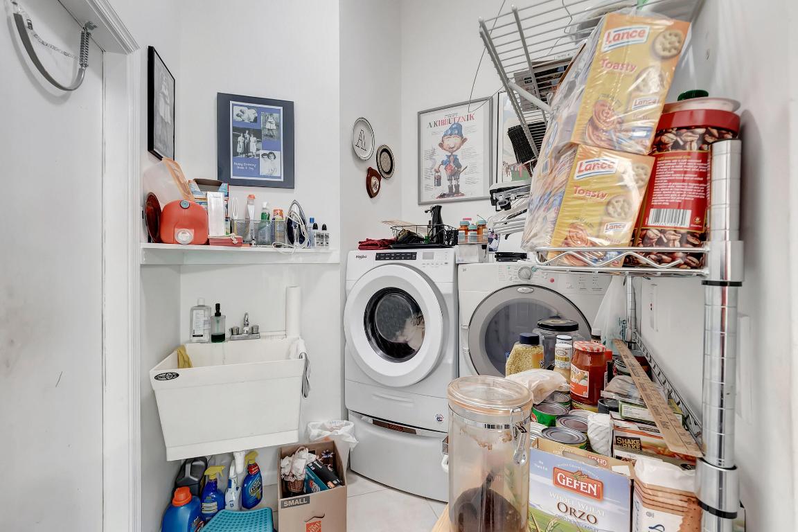 5820 Seashell Terrace