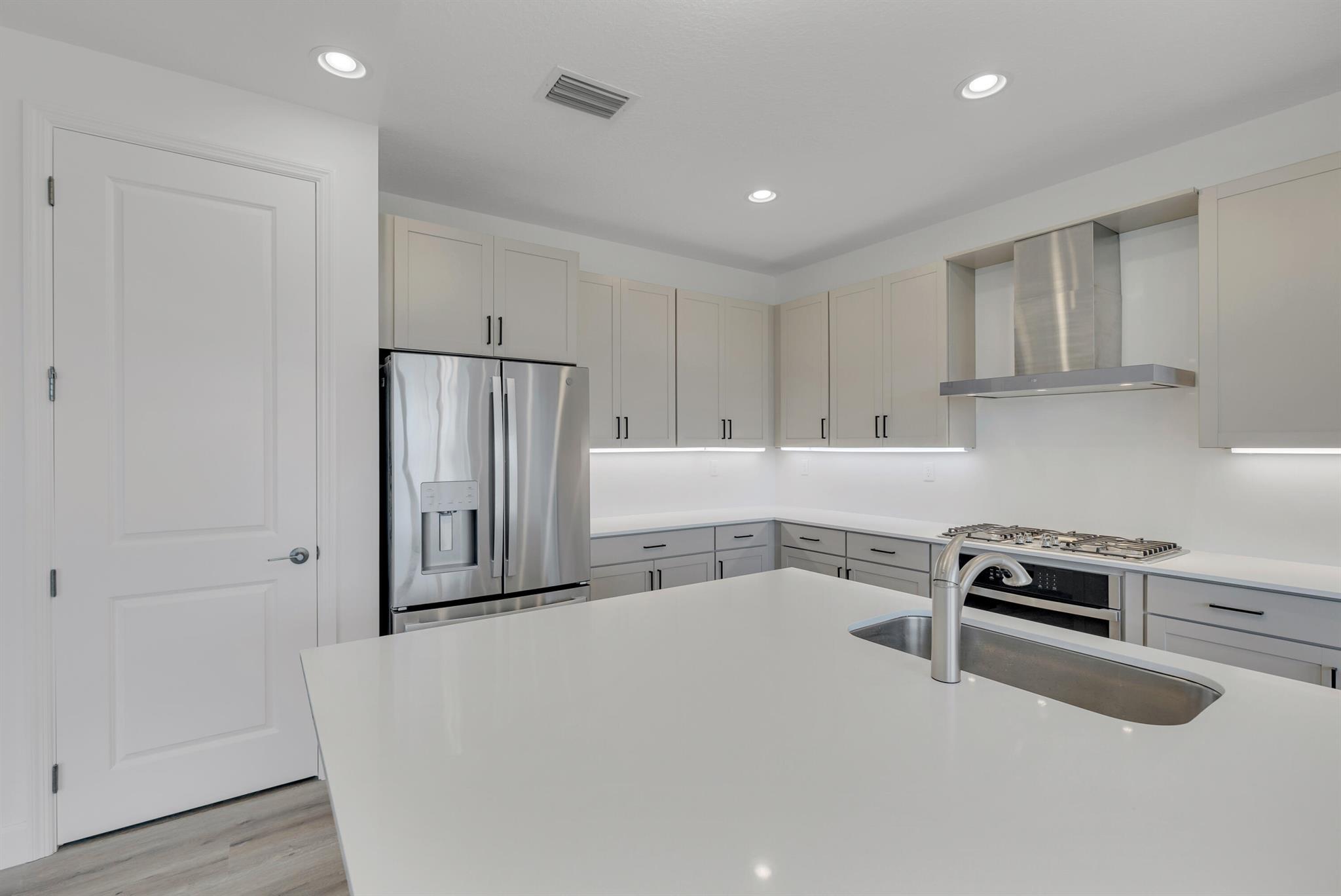 1407 Thistle Place