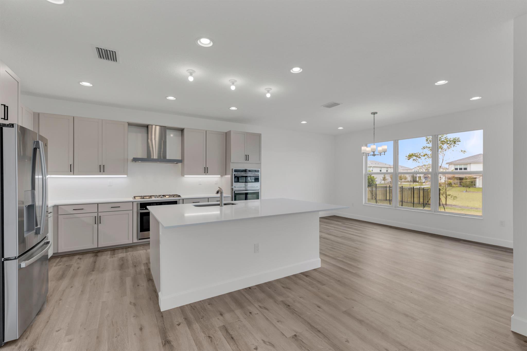 1407 Thistle Place