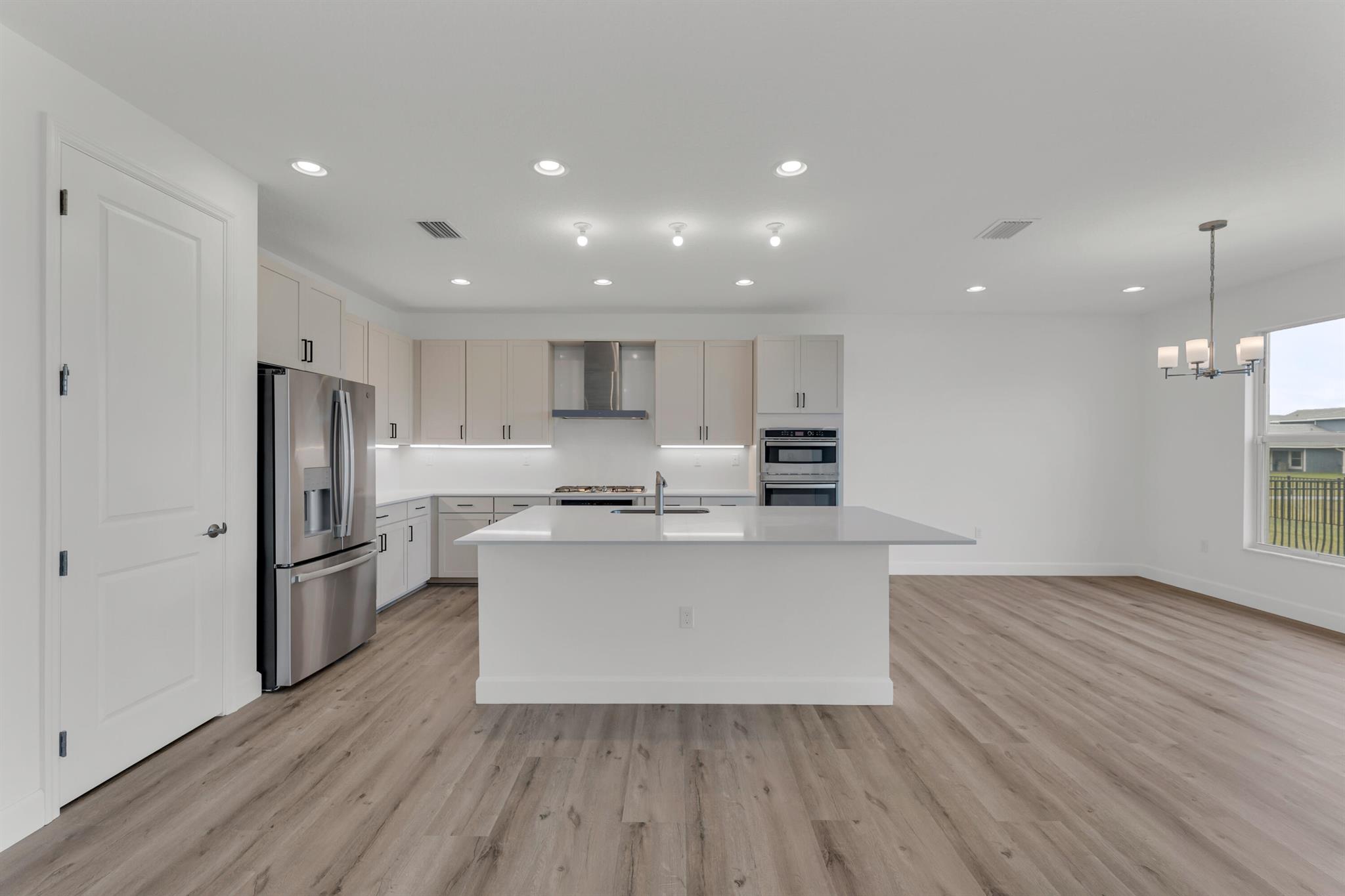 1407 Thistle Place