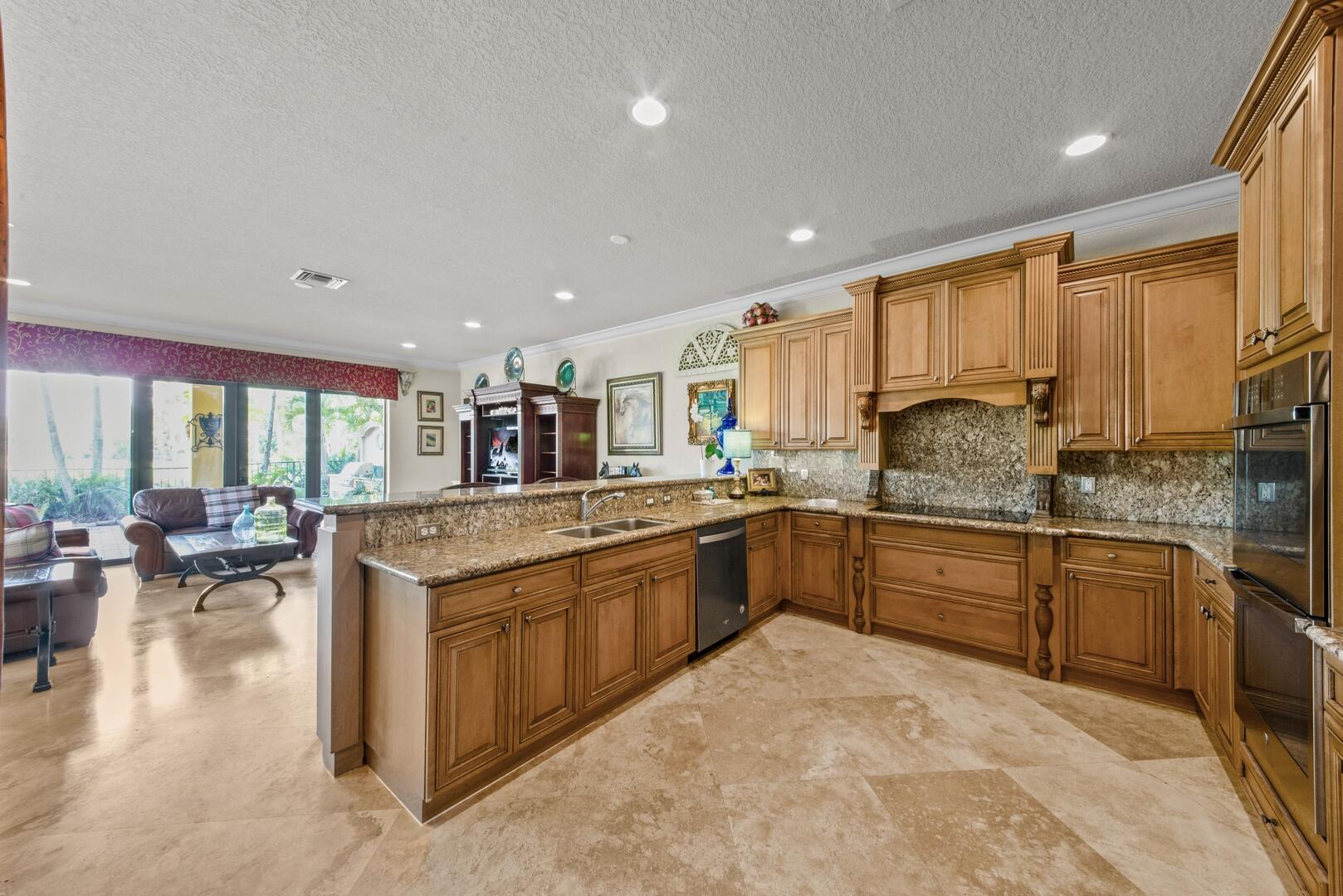 8815 Club Estates Way, Lake Worth