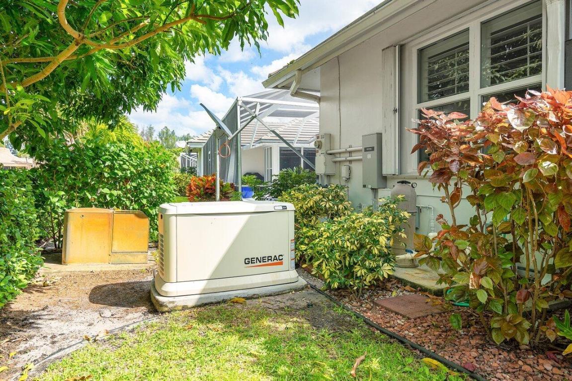 185 Orange Tree Drive, Atlantis