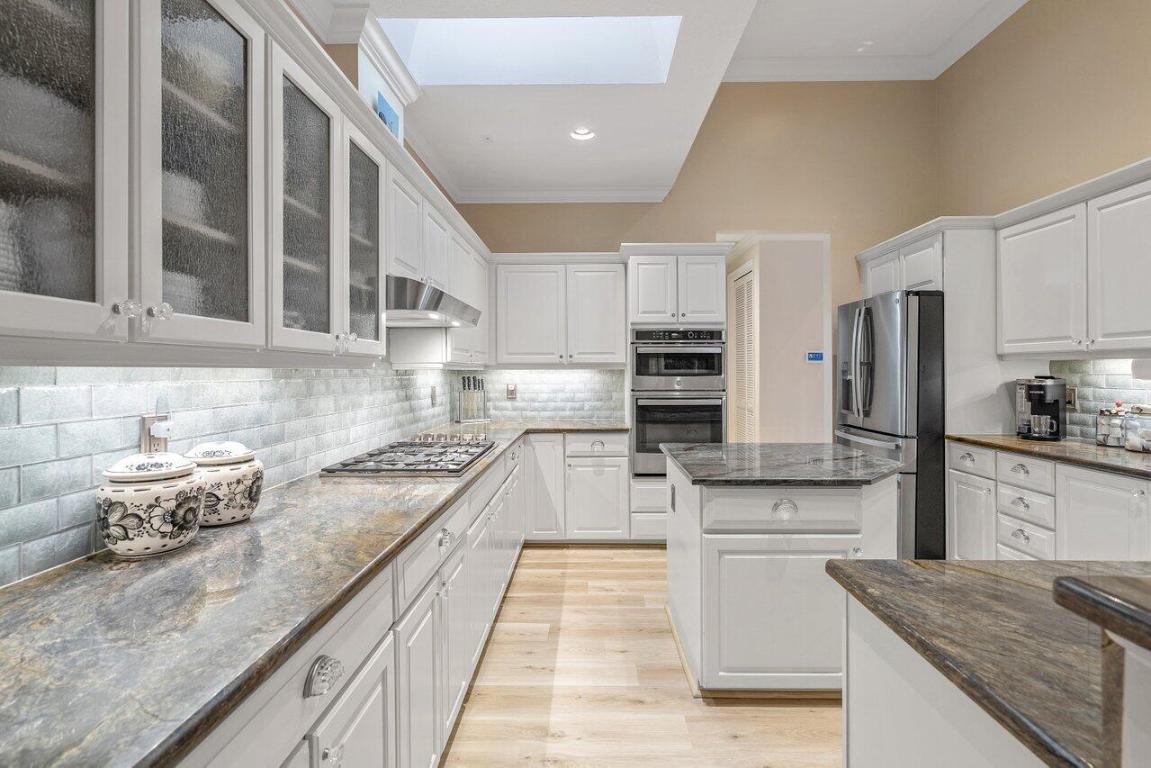 185 Orange Tree Drive, Atlantis