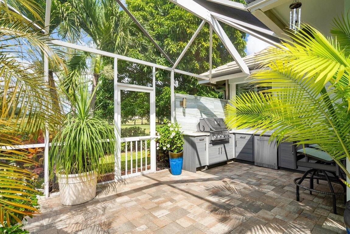 185 Orange Tree Drive, Atlantis