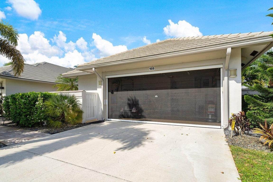 185 Orange Tree Drive, Atlantis