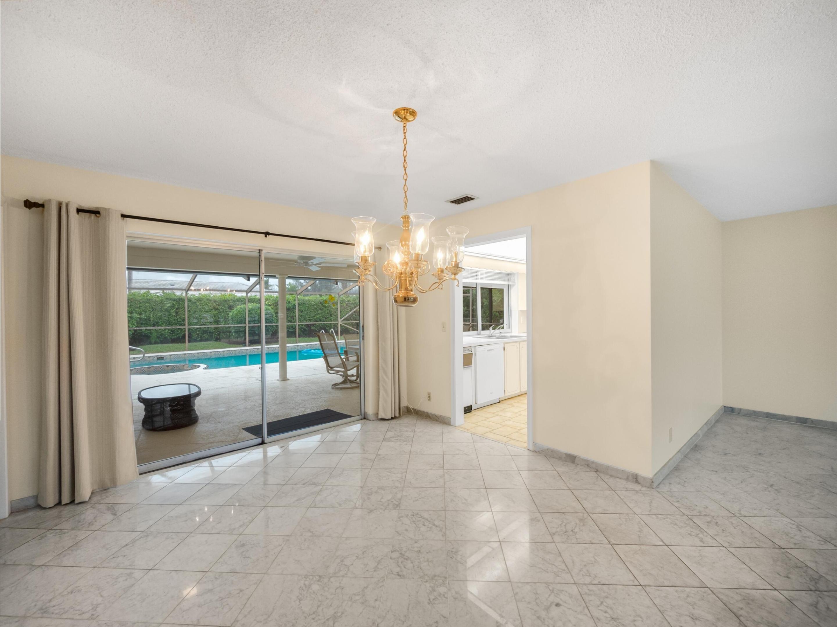 236 Gleneagles Drive, Atlantis