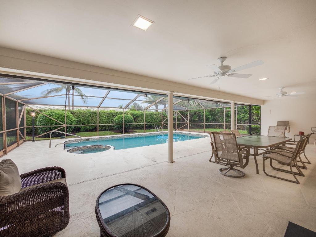 236 Gleneagles Drive, Atlantis