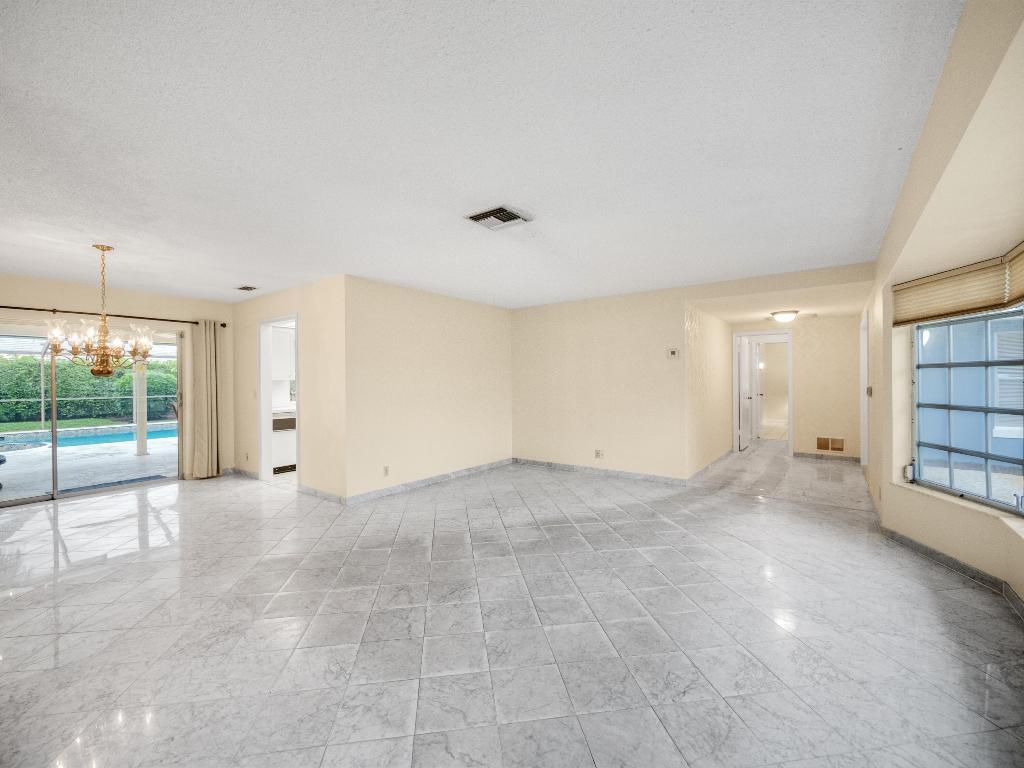 236 Gleneagles Drive, Atlantis