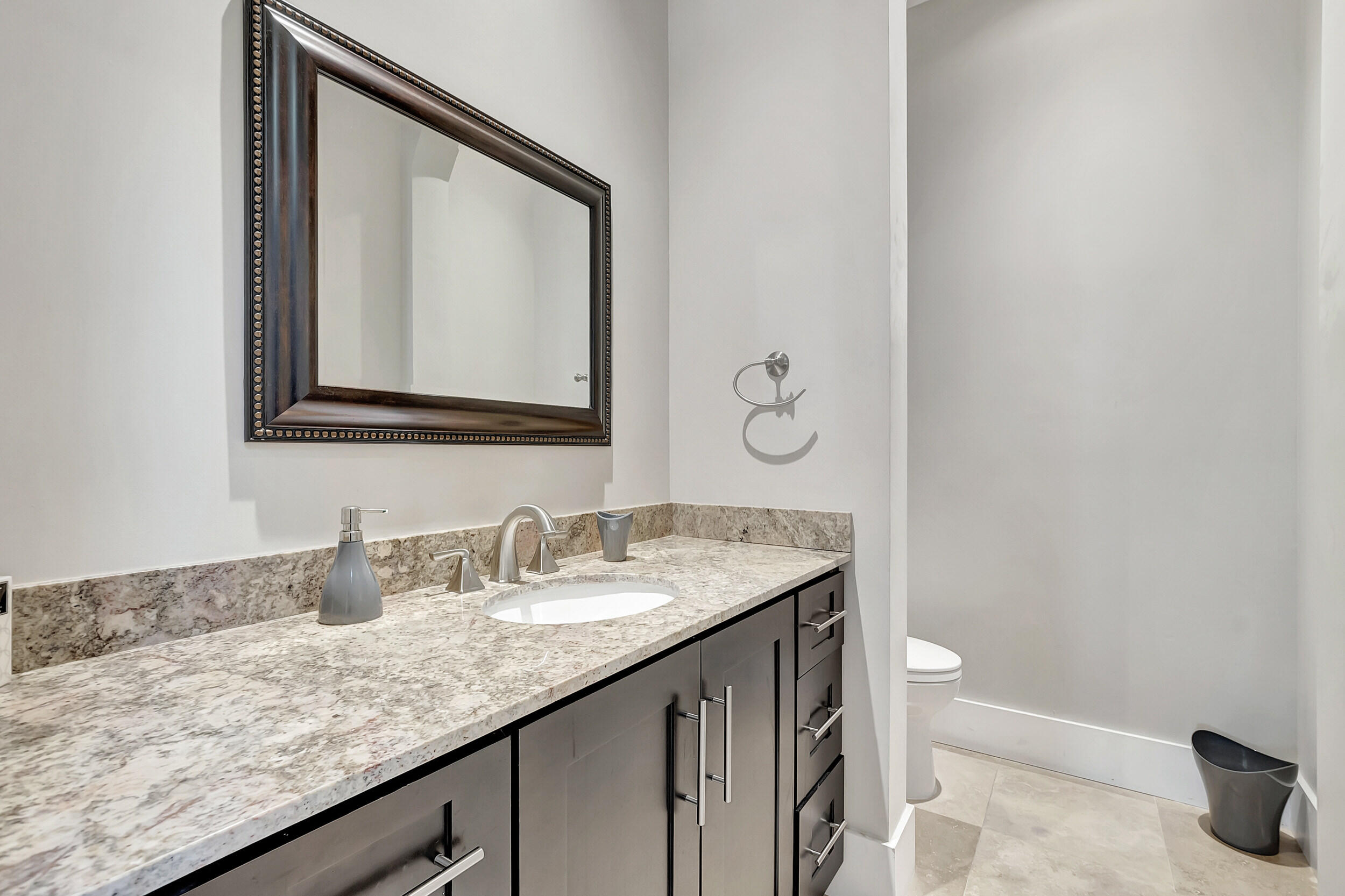 17979 Lake Azure Way