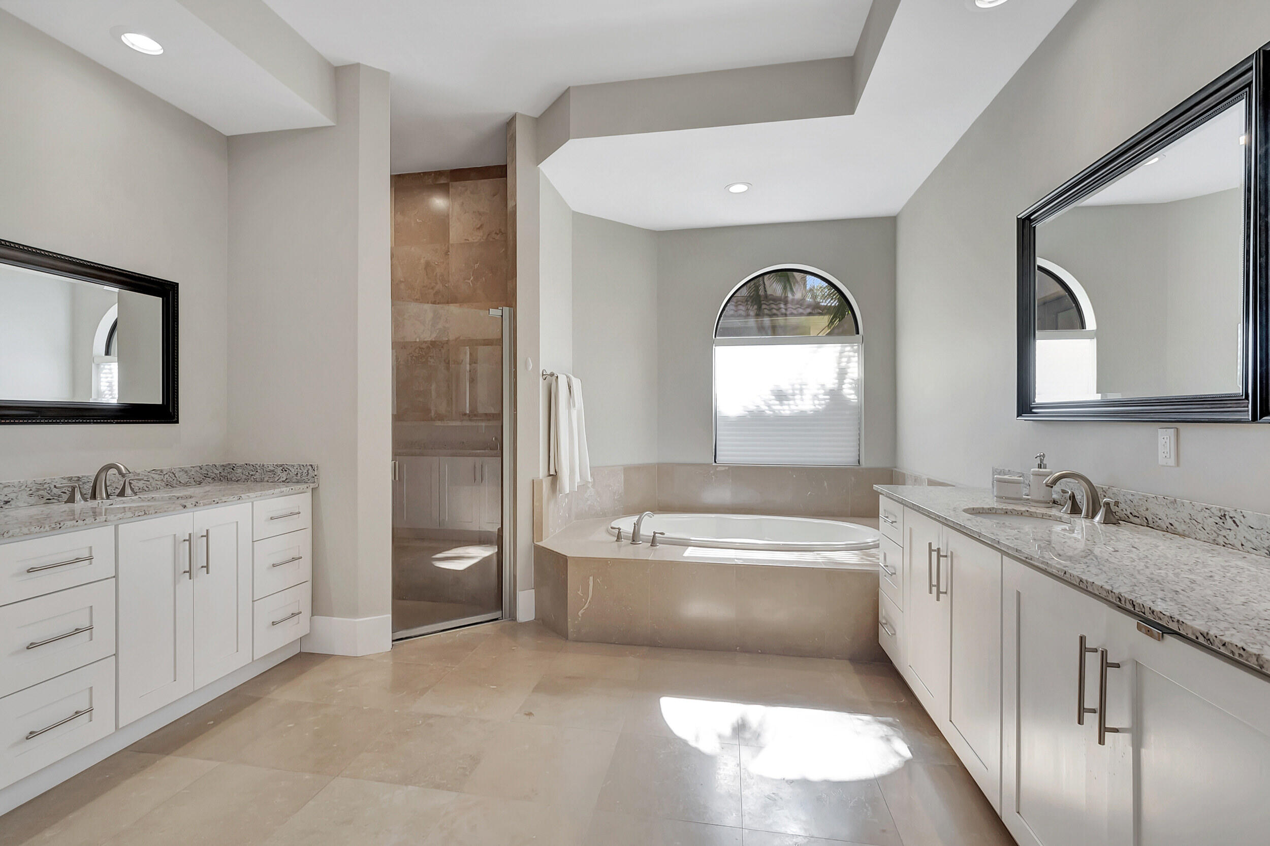 17979 Lake Azure Way