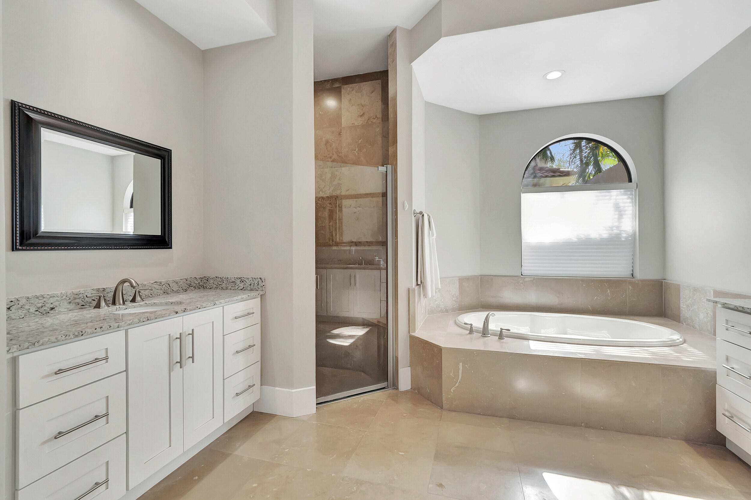 17979 Lake Azure Way