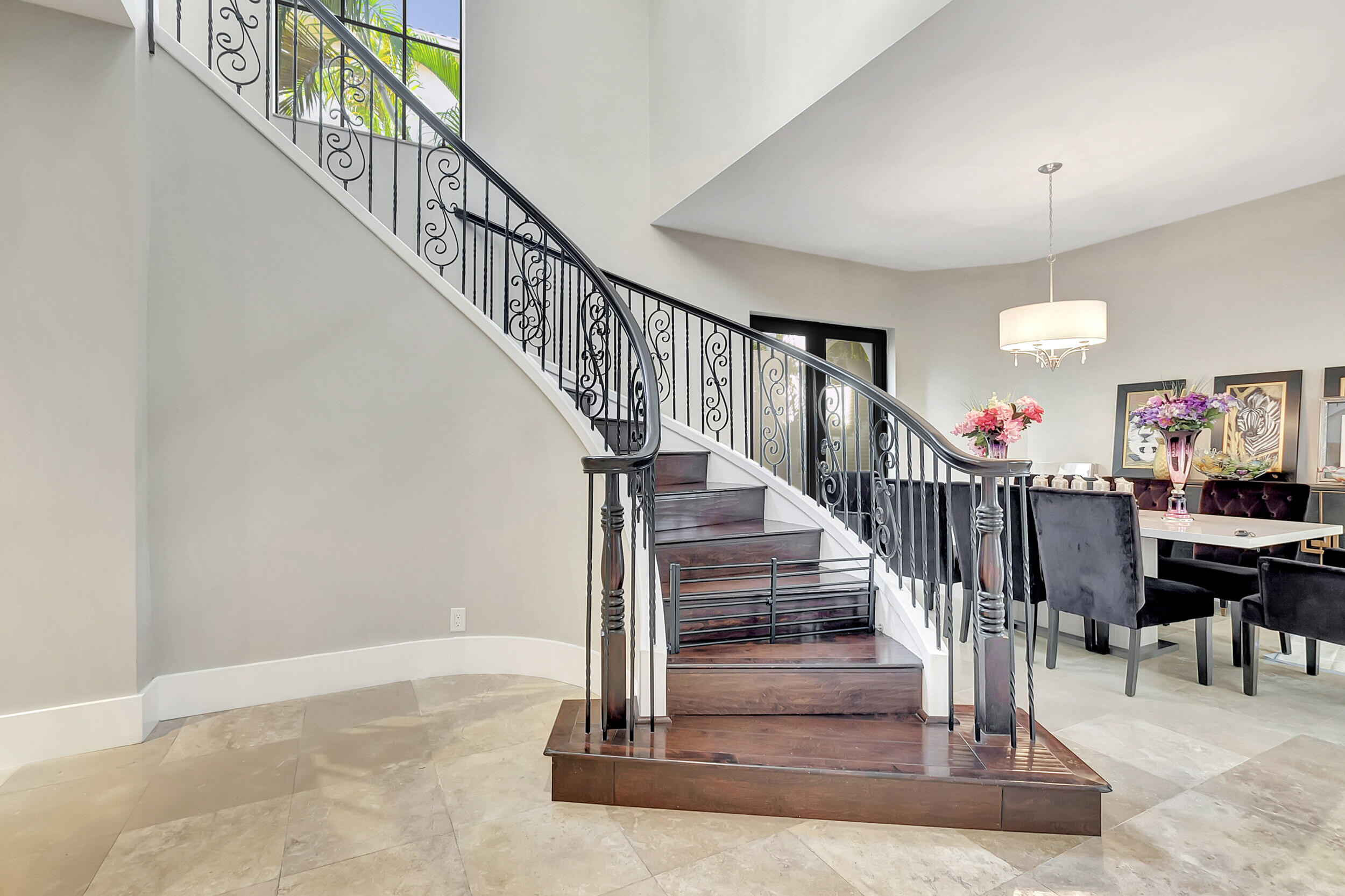 17979 Lake Azure Way