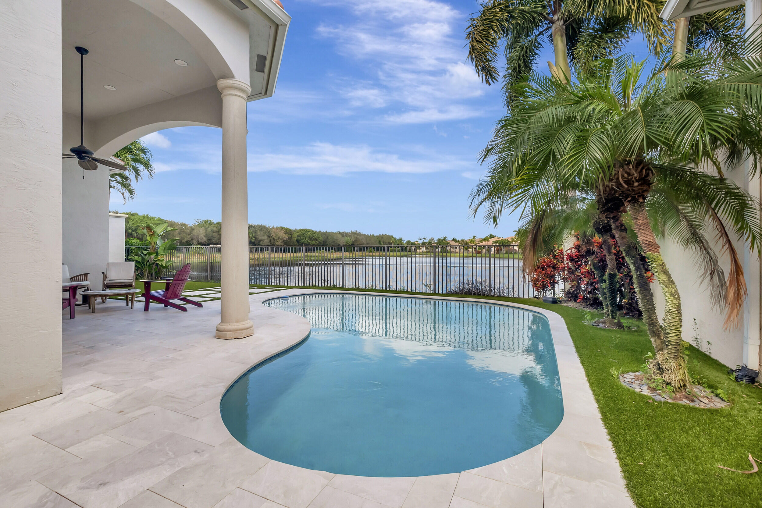 17979 Lake Azure Way