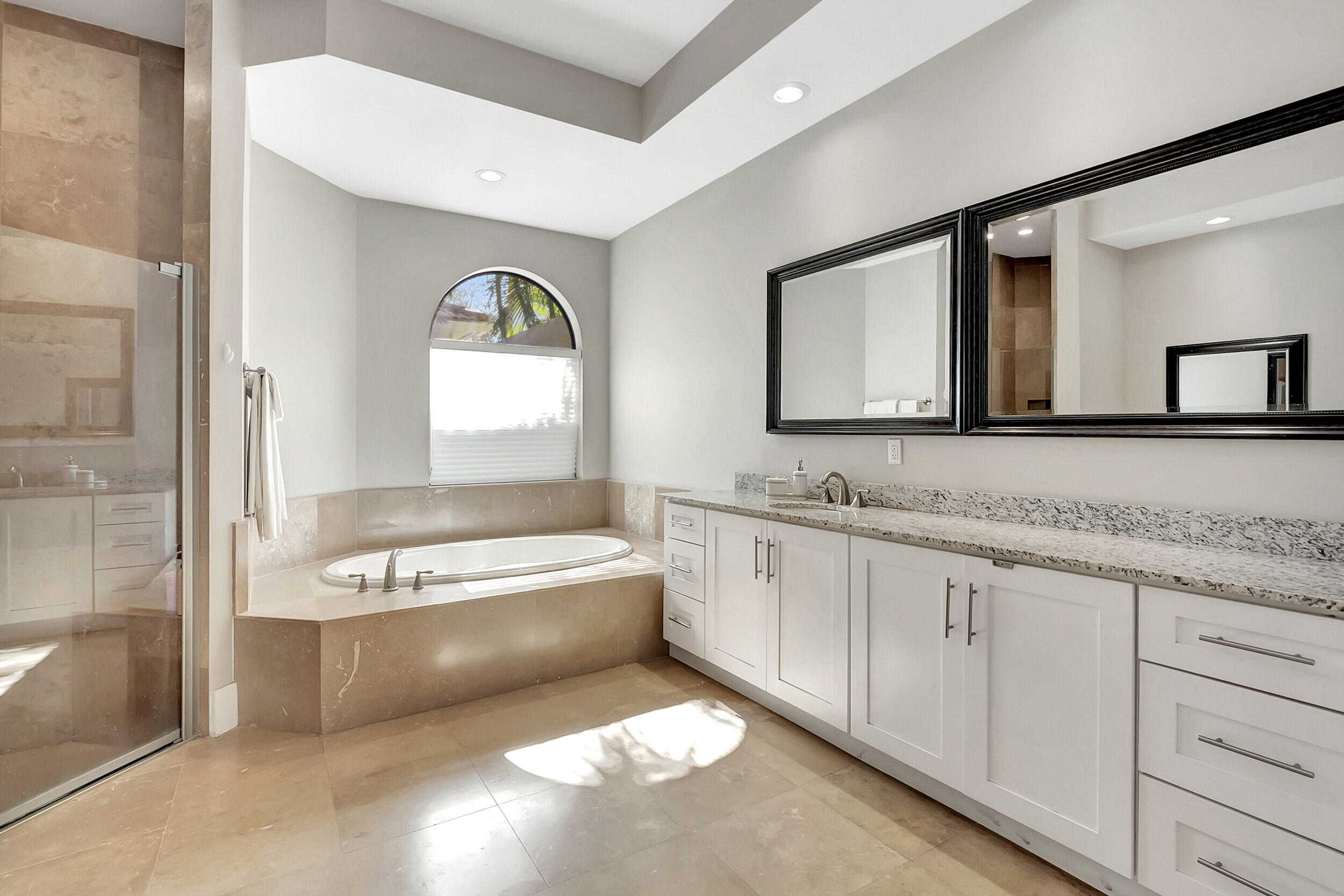 17979 Lake Azure Way