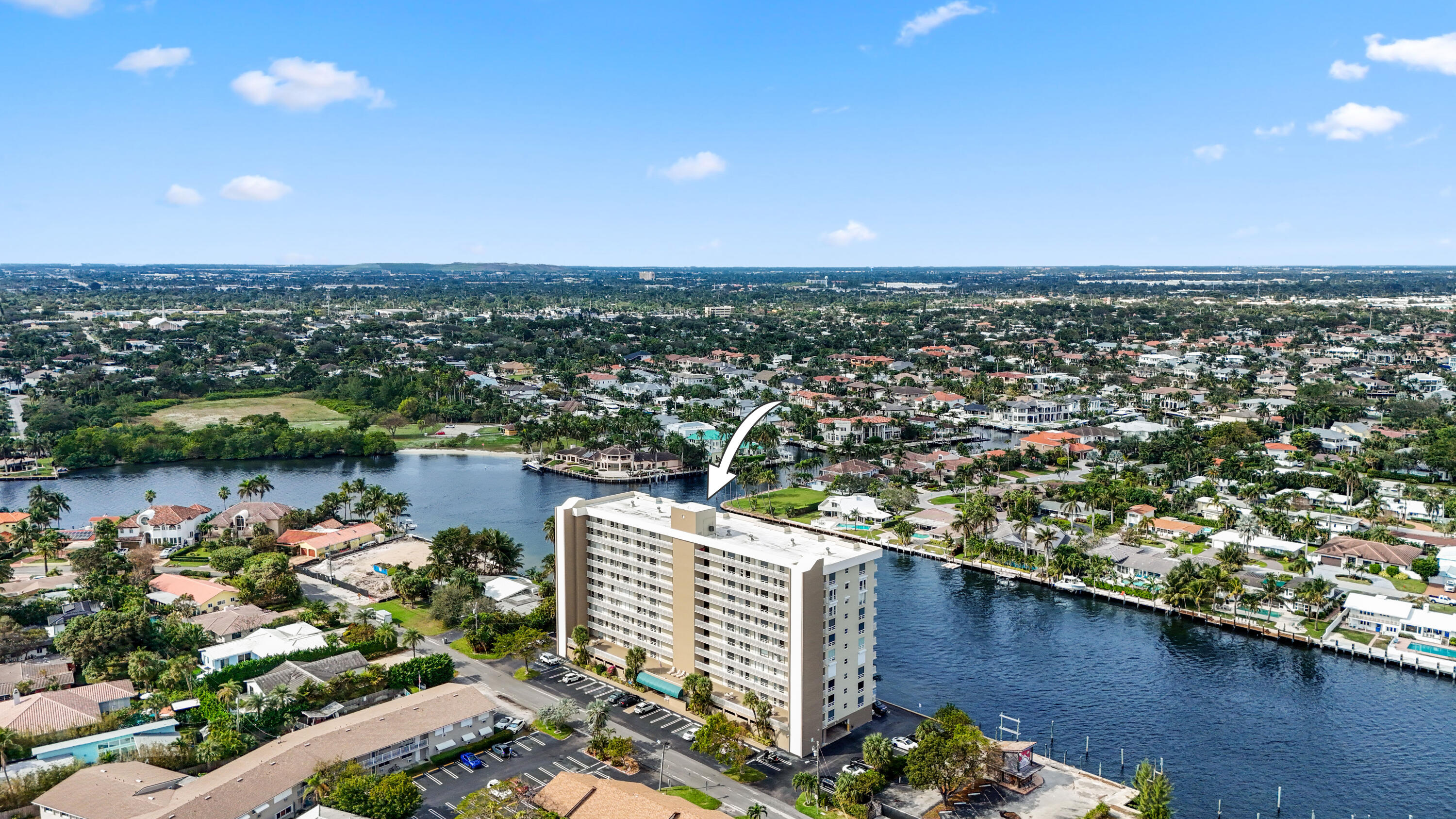 2611 N Riverside Drive Unit: 1006