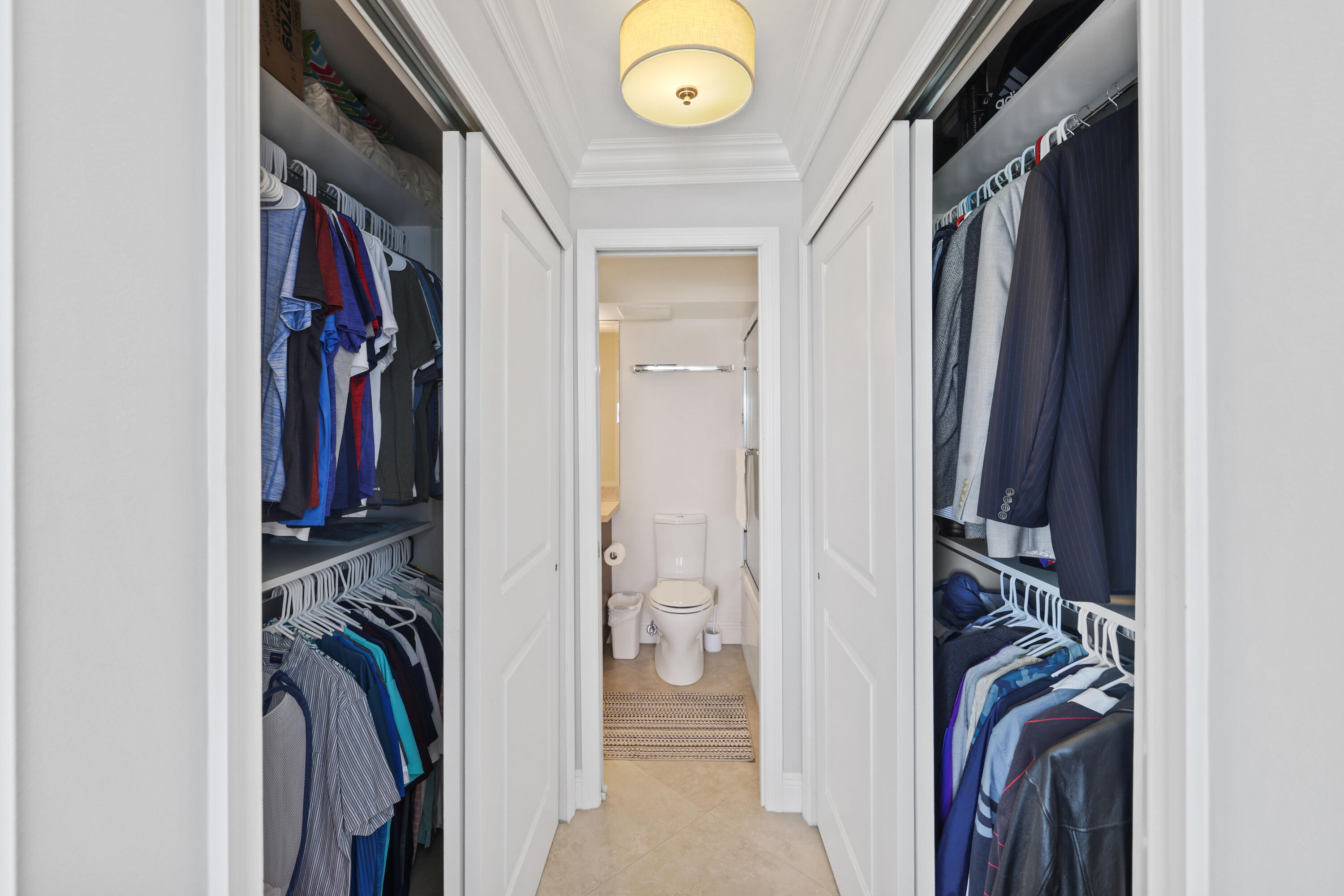 2611 N Riverside Drive Unit: 1006