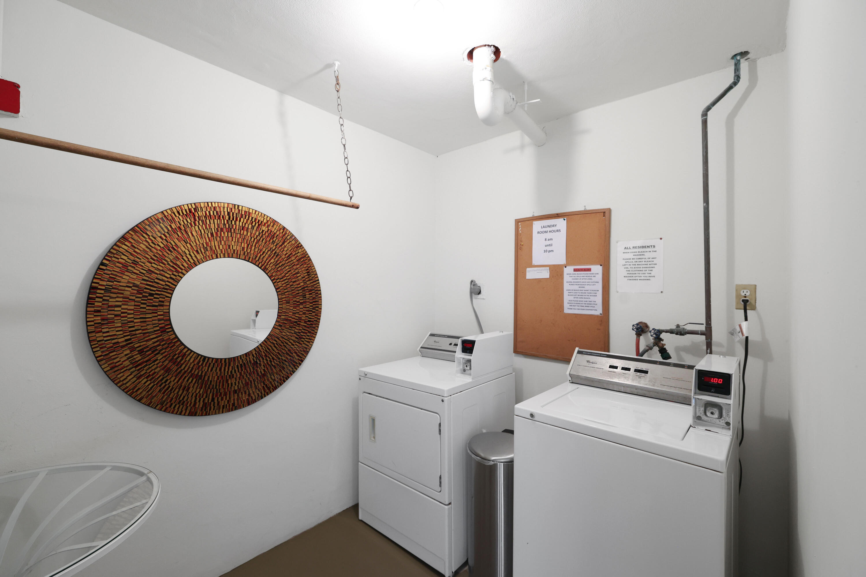 2611 N Riverside Drive Unit: 1006