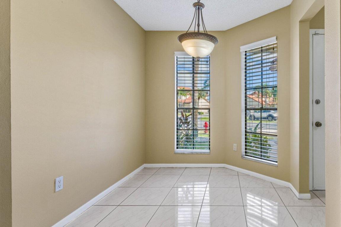 10296 Riverbend Ter Terrace