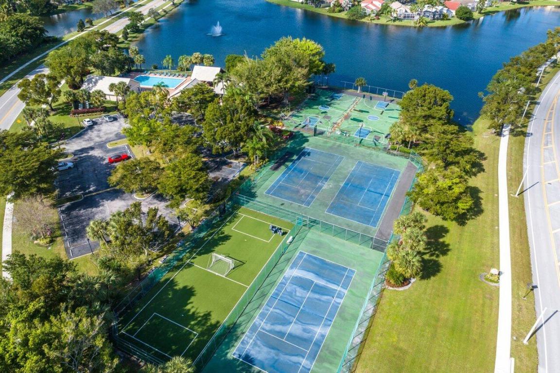 10296 Riverbend Ter Terrace