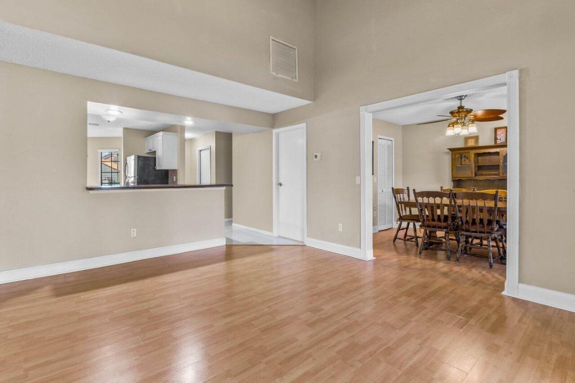 10296 Riverbend Ter Terrace