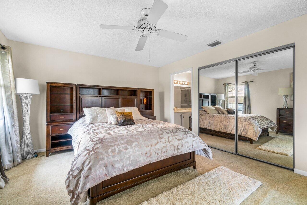 10279 N Circle Lake Drive Unit: 201