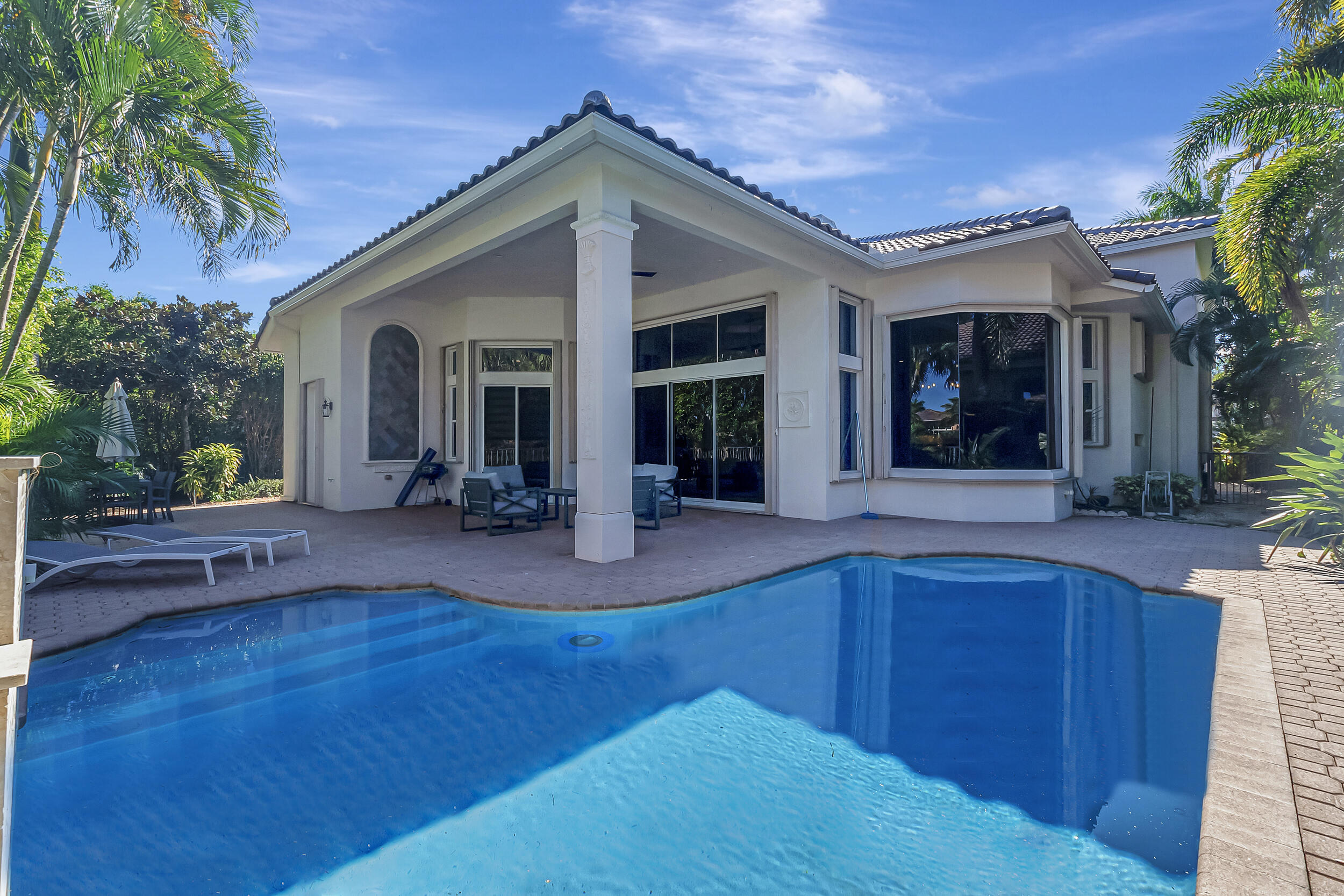 8625 Valhalla Drive