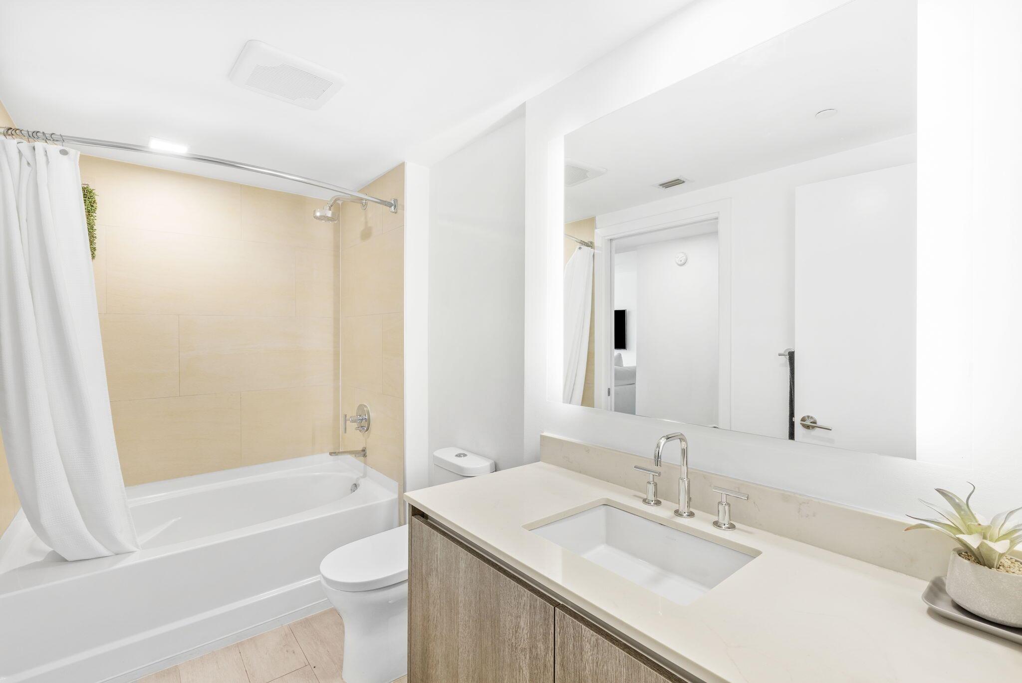111 SE 1st Avenue Unit: Ph-509