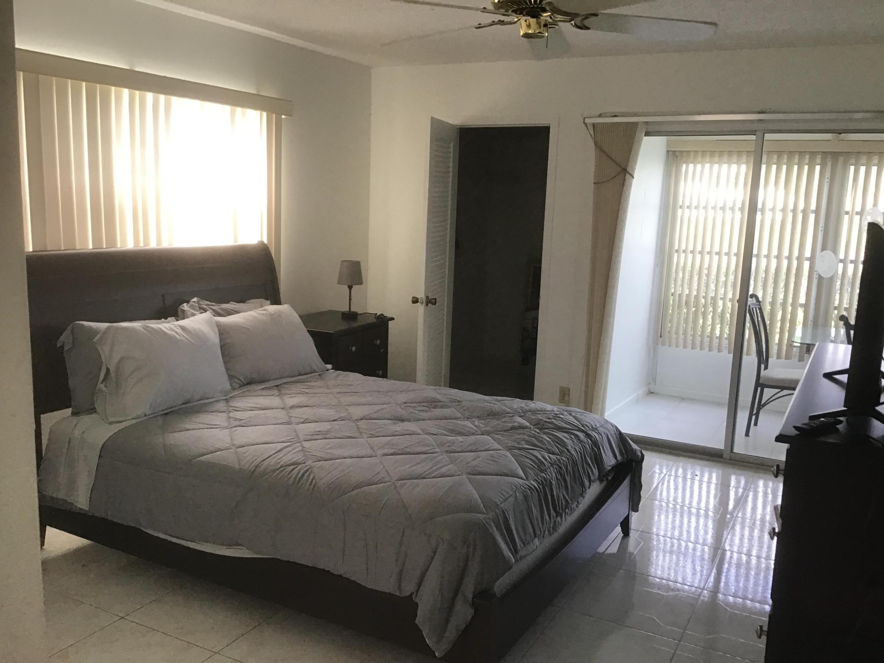 1036 Hythe B B, Boca Raton Unit: B