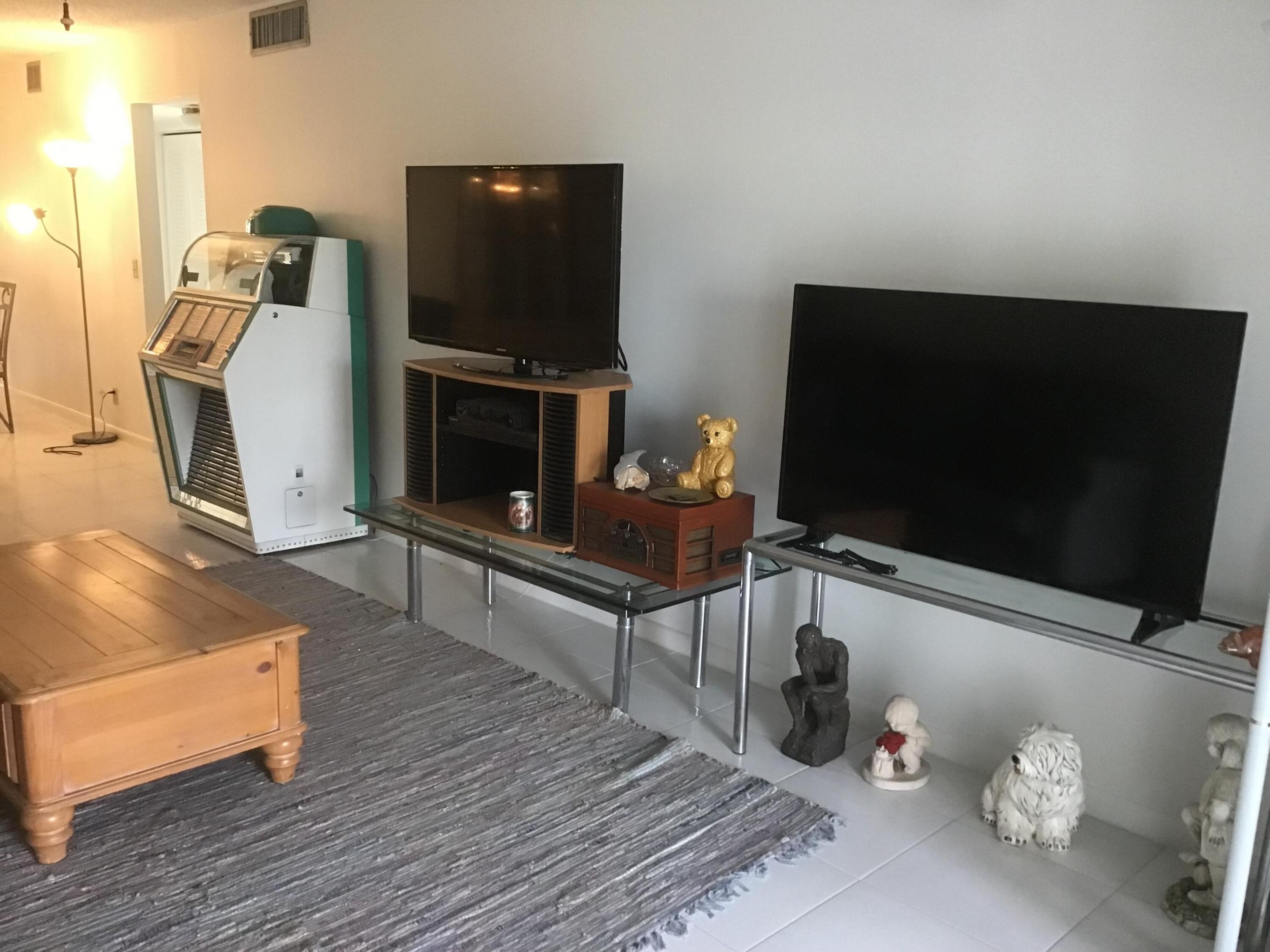 1036 Hythe B B, Boca Raton Unit: B