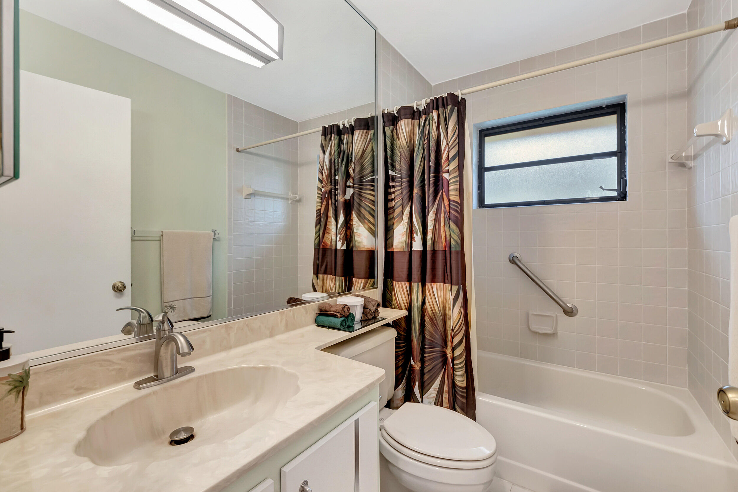 5920 Autumn Lake Lane Unit: A