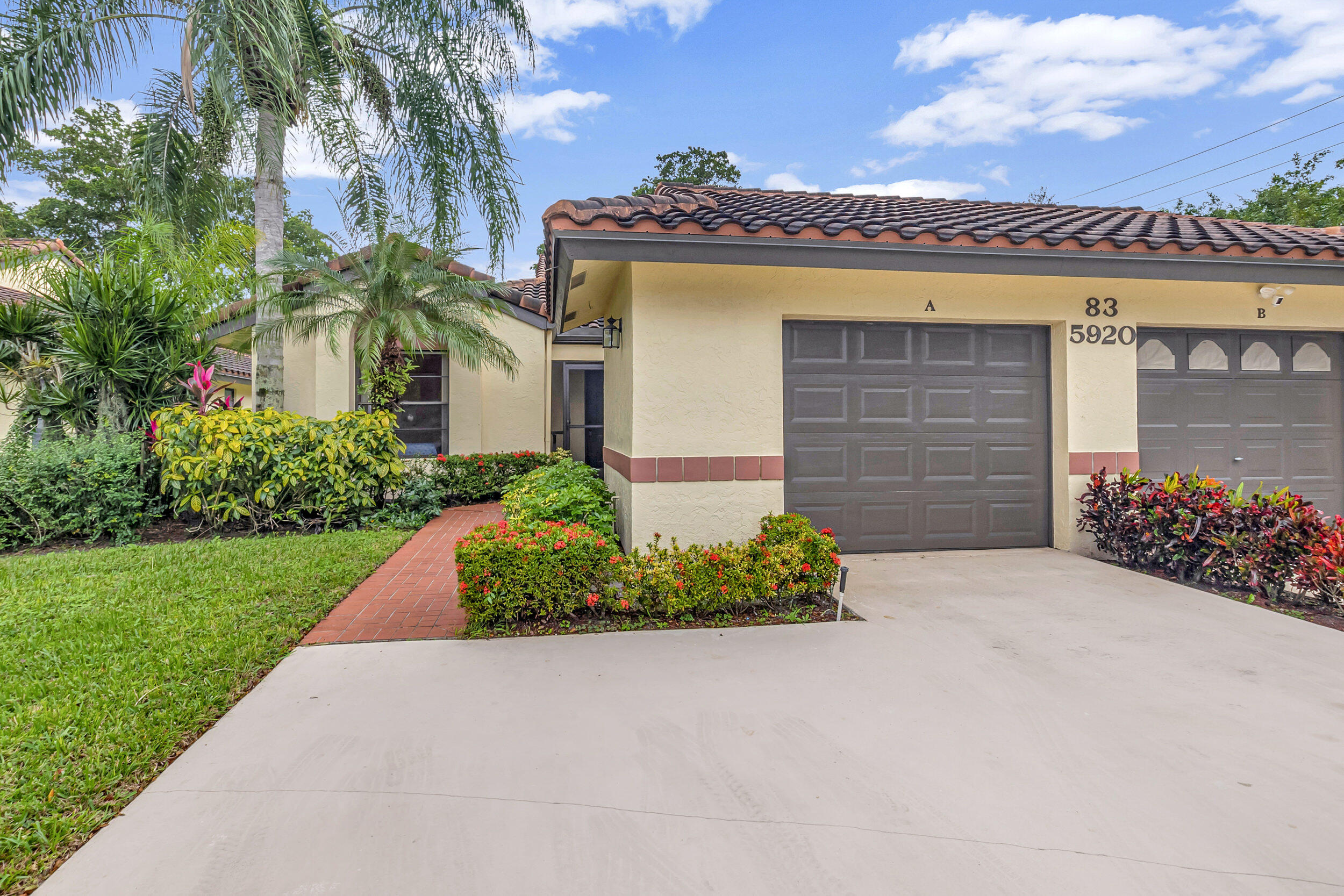 5920 Autumn Lake Lane Unit: A