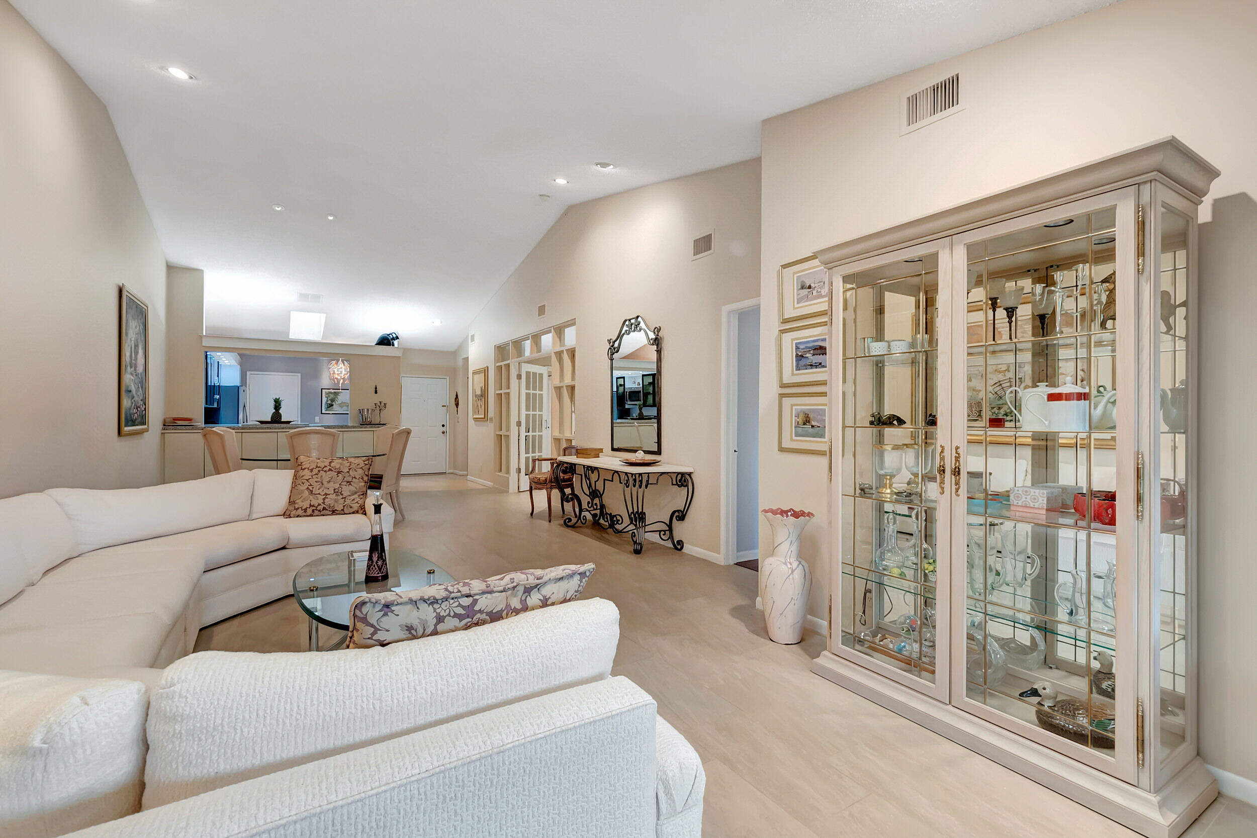 5920 Autumn Lake Lane Unit: A