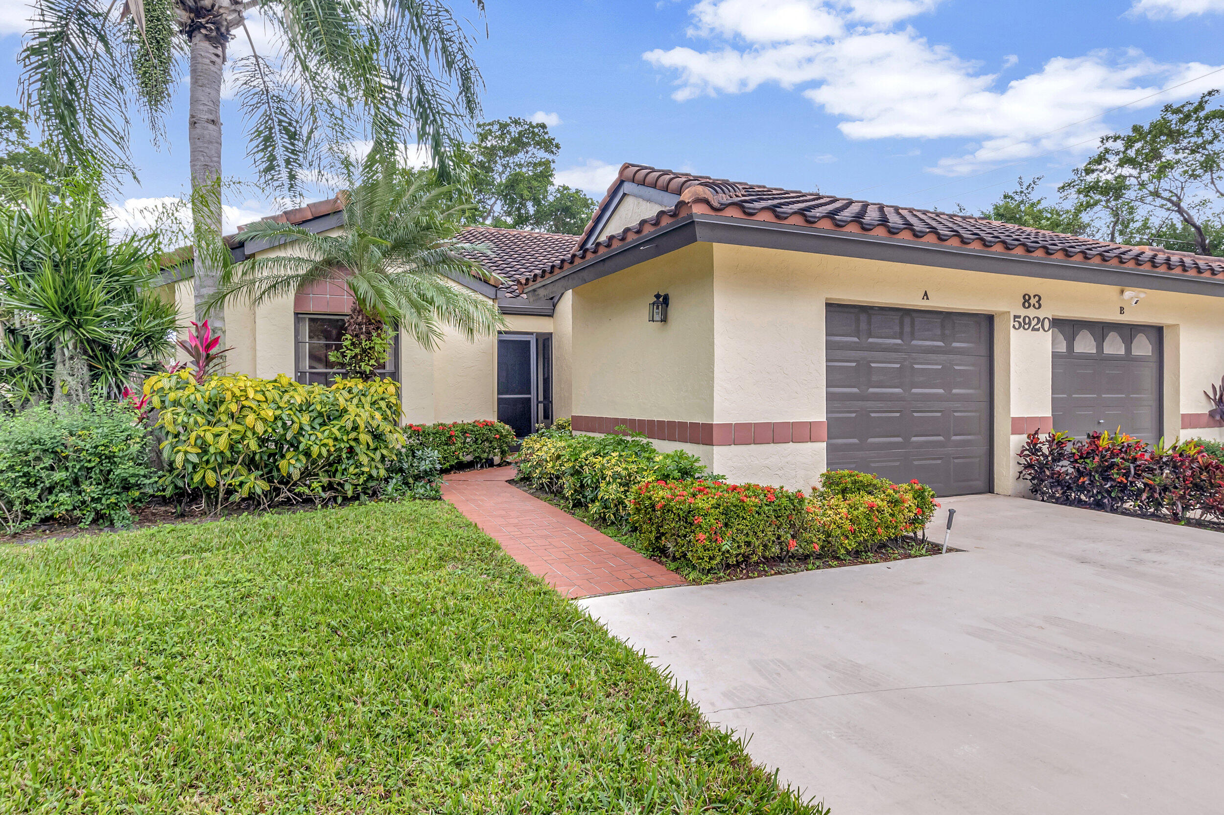 5920 Autumn Lake Lane Unit: A