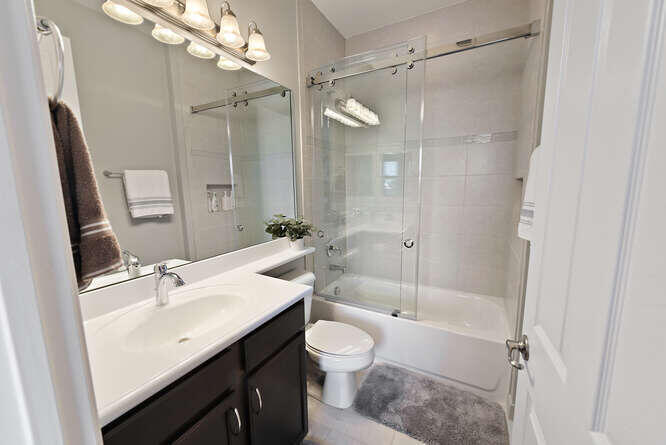 13822 Moss Agate Avenue