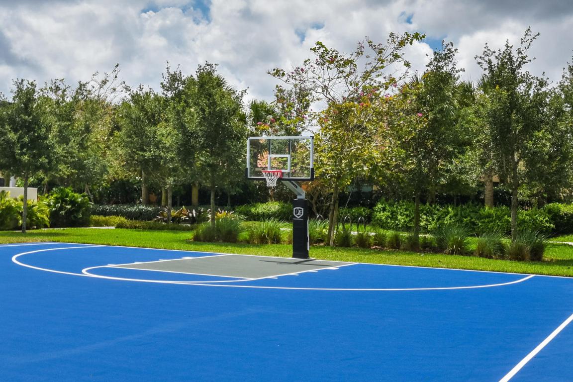 13822 Moss Agate Avenue