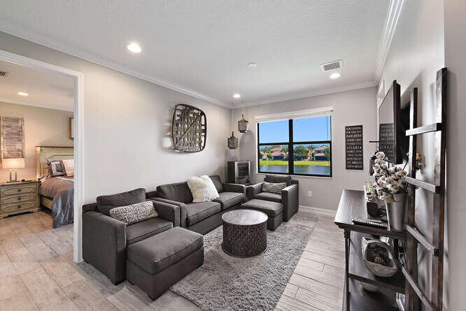 13822 Moss Agate Avenue