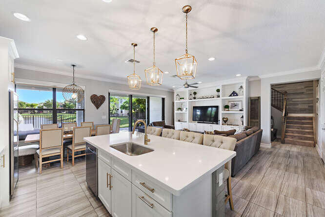 13822 Moss Agate Avenue