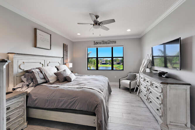 13822 Moss Agate Avenue