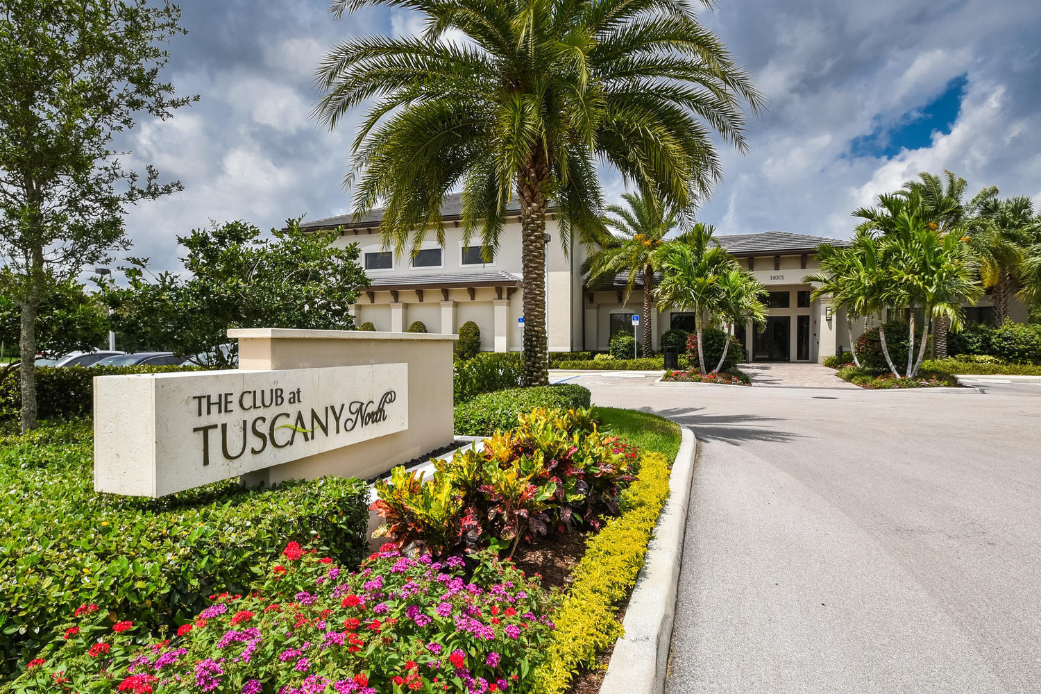 13822 Moss Agate Avenue