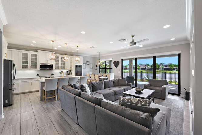 13822 Moss Agate Avenue