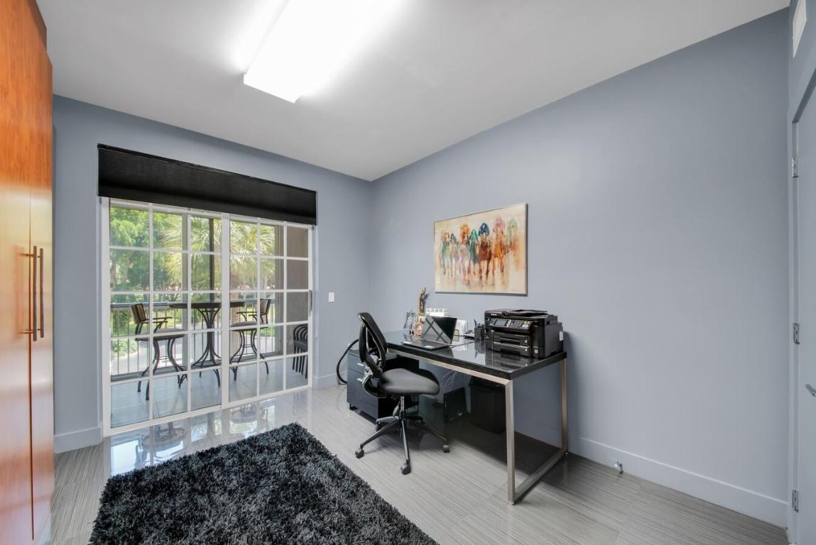 17047 Boca Club Boulevard 162b, Boca Raton Unit: 162b