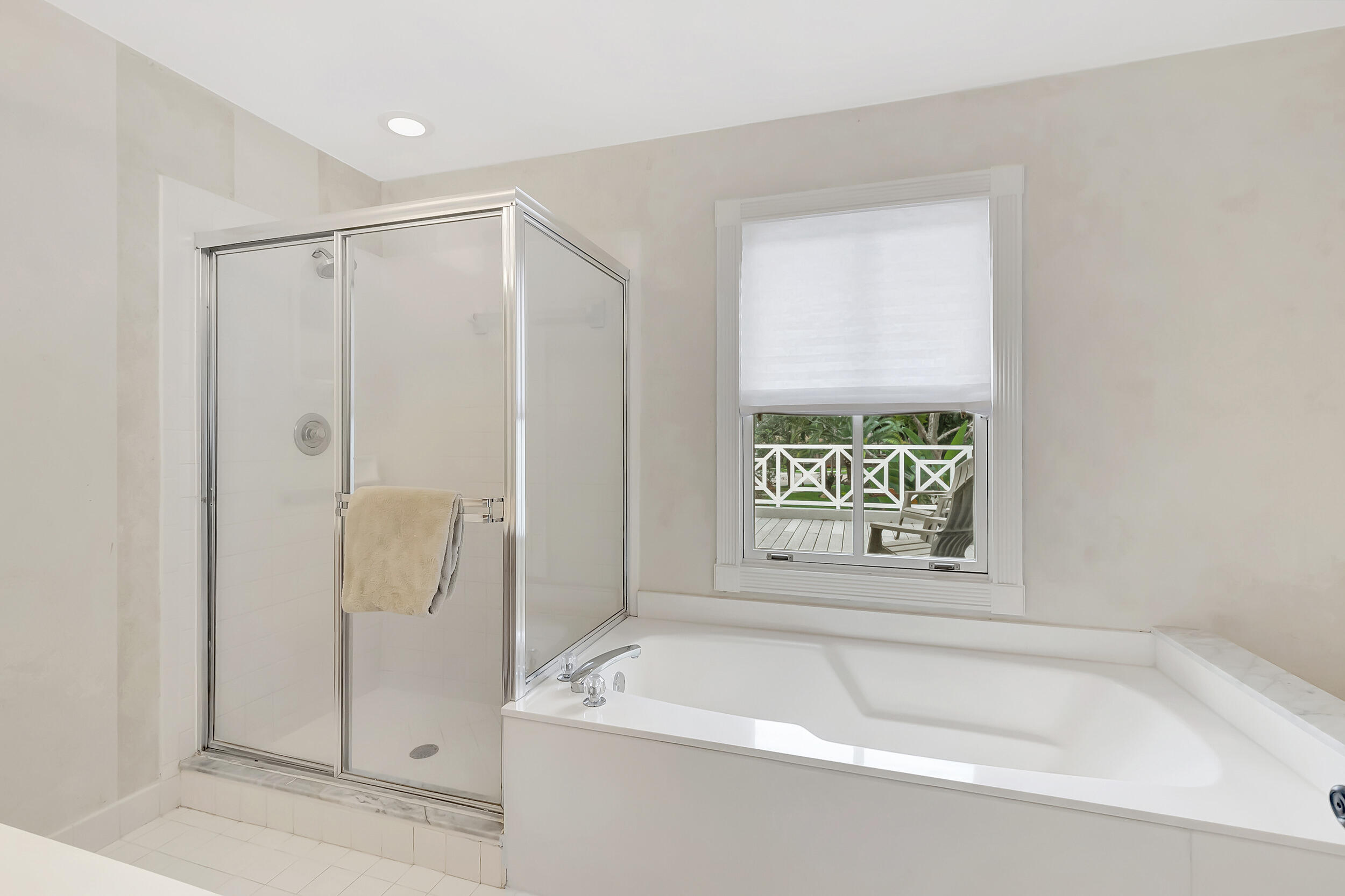 5600 NW 40th Avenue