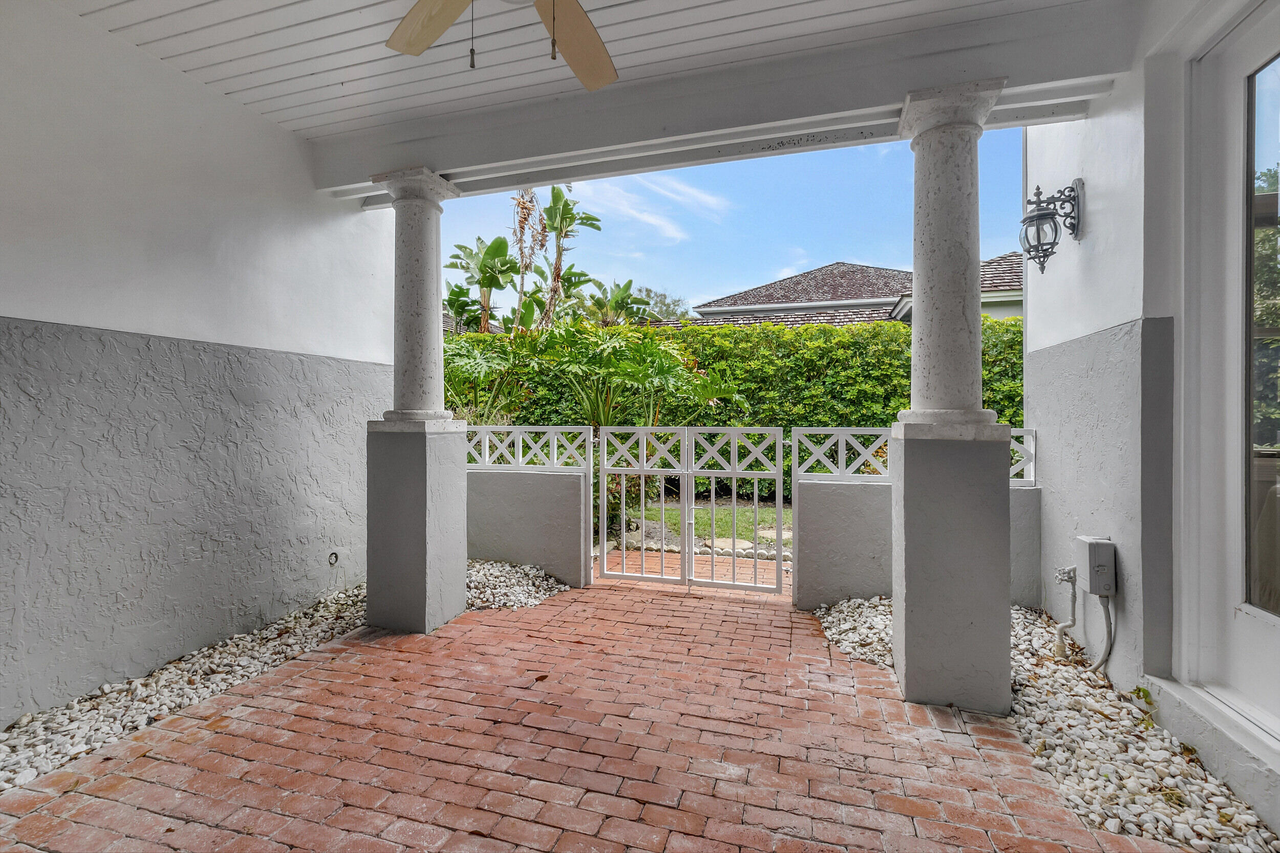 5600 NW 40th Avenue