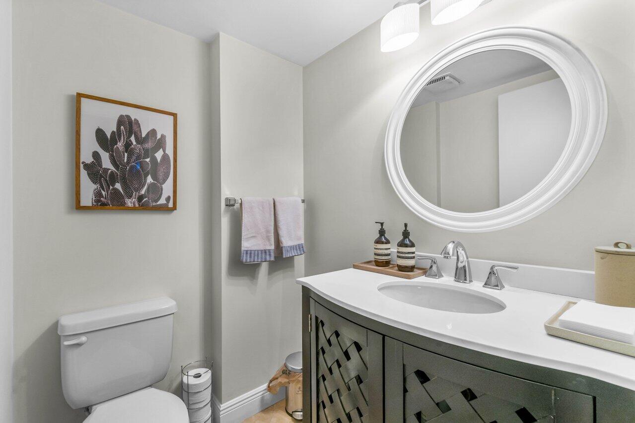 32 Stratford Lane Unit: C